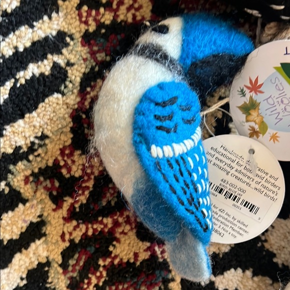 New Wild Woolies Felt Birdhouse & 3 birds - Picture 2 of 5